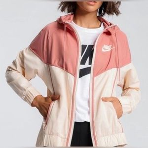 Nike Windbreaker runner